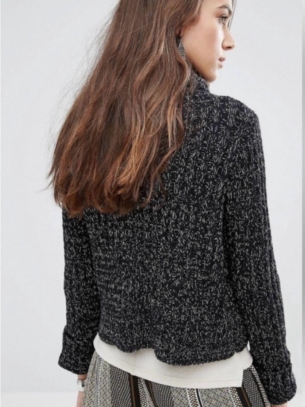 Free People Black White Marled Cable Knit Cropped Turtleneck Sweater Size S - Picture 6 of 10
